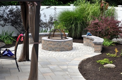 Outdoor Fire Pit & Patios